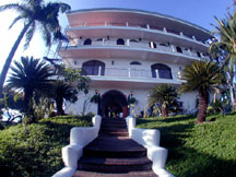 The Hotel Entrance at La Mariposa